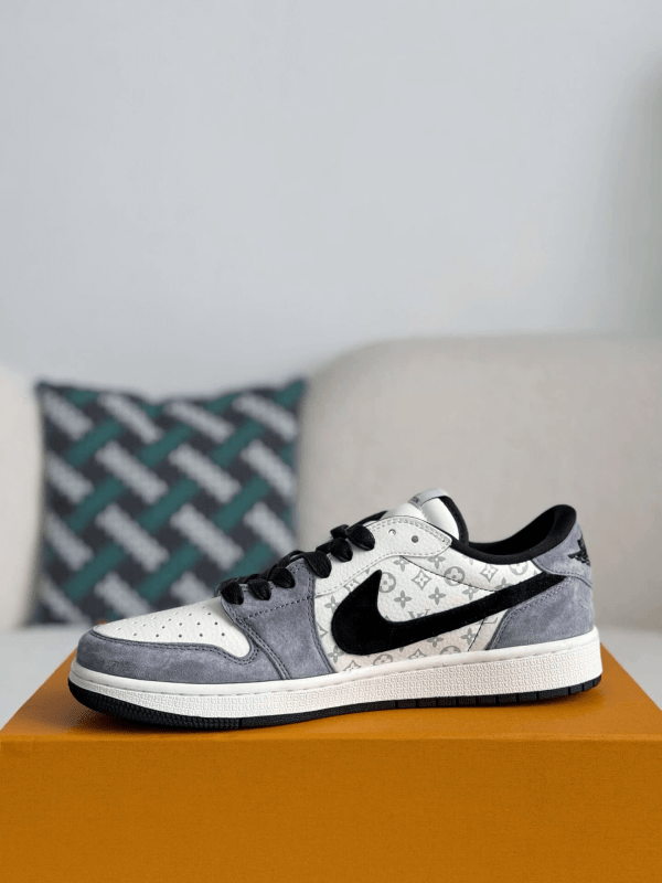 LV x Air Jordan 1 OG SP Travis Scott x Fragment Grey Black Sneaker